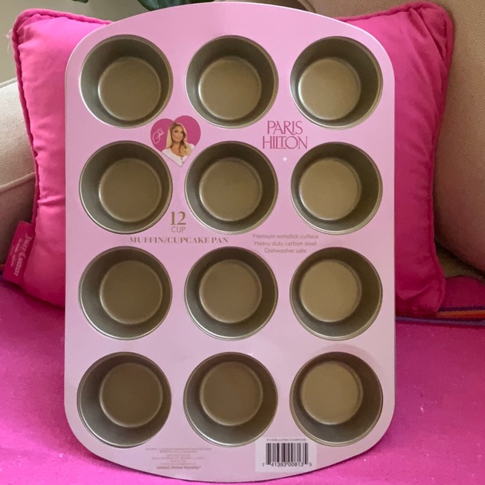 💗💖Paris Hilton Muffin, Cupcake Pan